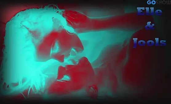 She Tempts Her Lovers with Fingers and Dildos